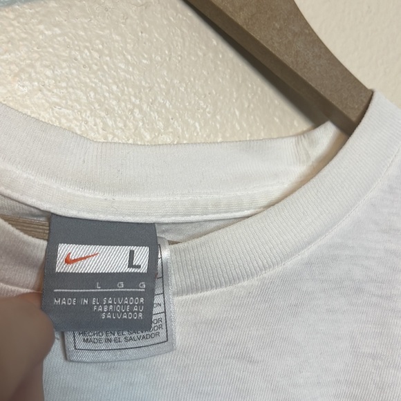 Old BE TRUE Nike shirt - Picture 4 of 4
